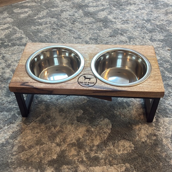 Park Life Hearth & Haven Mango Wood & Stainless Steel Elevated Small Dog Bowl - Picture 7 of 9